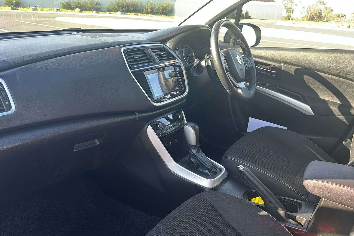 2019 Suzuki S-Cross Turbo JY