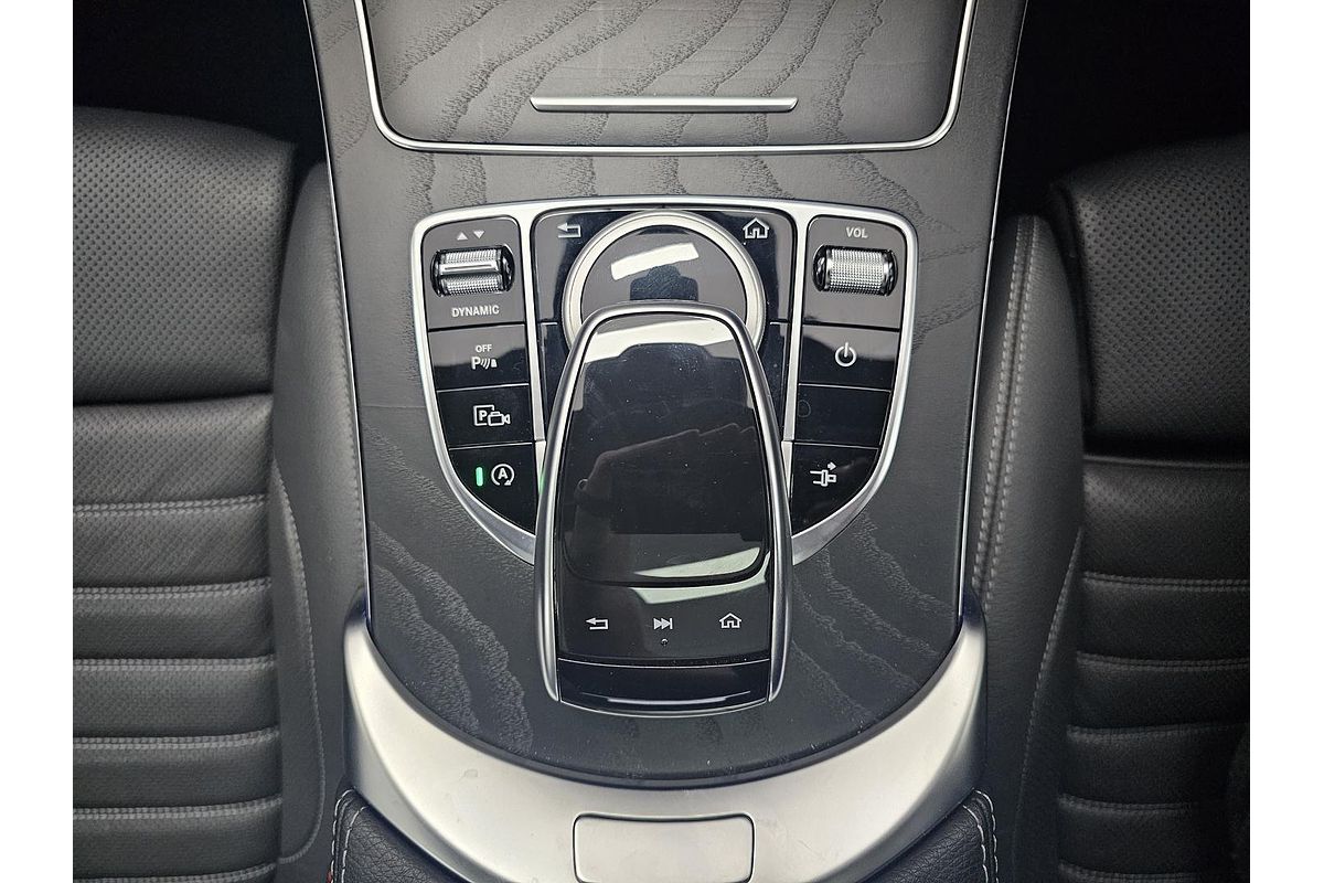 2019 Mercedes-Benz C-Class C300 C205