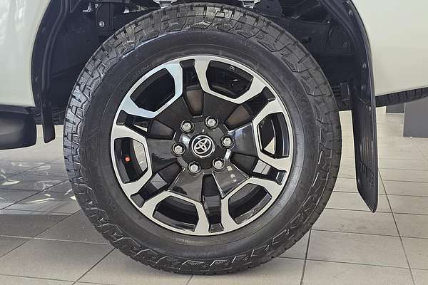 2020 Toyota Hilux SR5 GUN126R 4X4