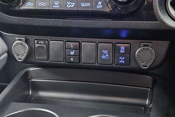 2020 Toyota Hilux SR5 GUN126R 4X4