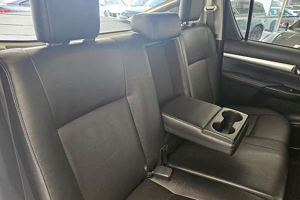 2020 Toyota Hilux SR5 GUN126R 4X4