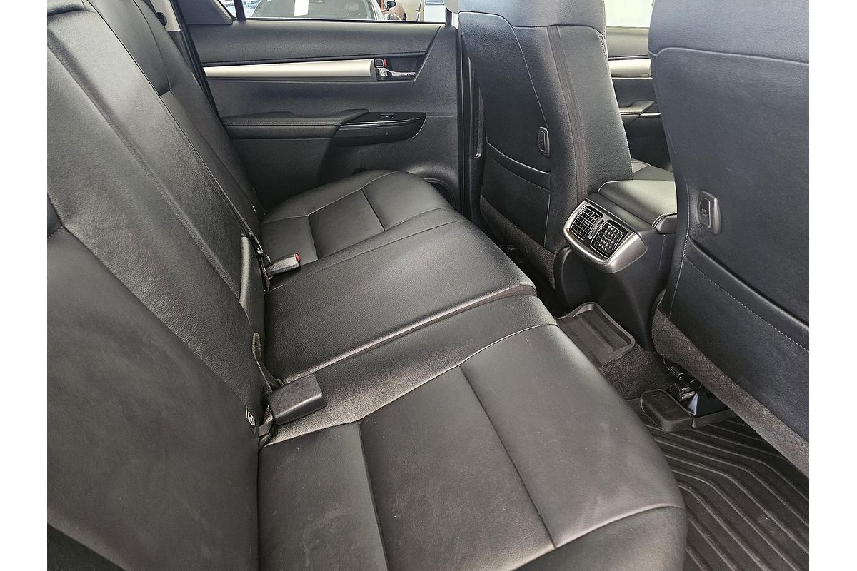 2020 Toyota Hilux SR5 GUN126R 4X4