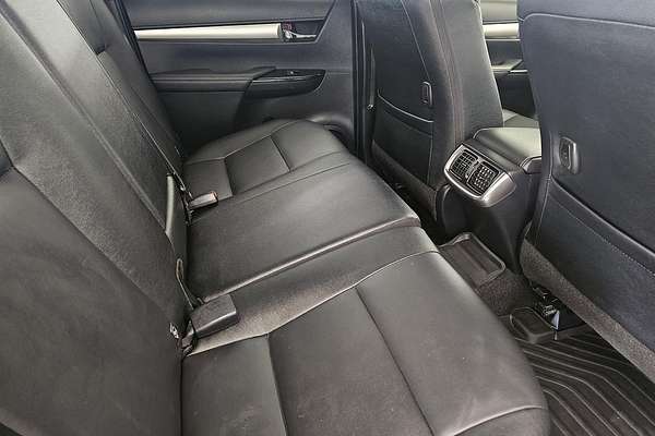 2020 Toyota Hilux SR5 GUN126R 4X4