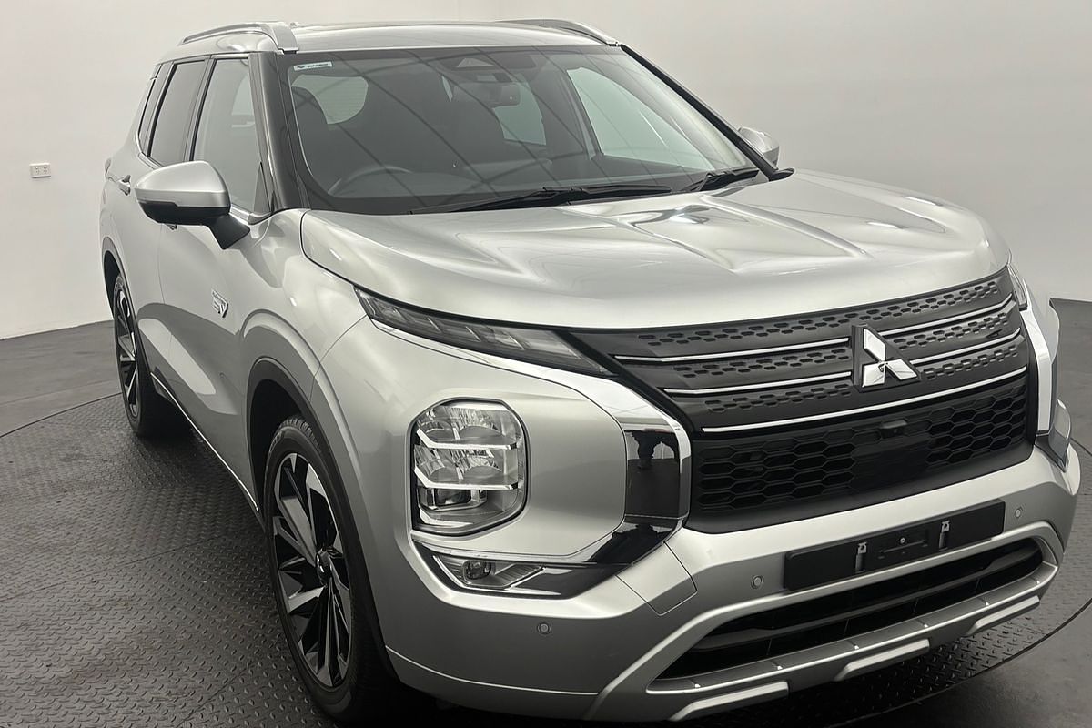 2022 Mitsubishi Outlander PHEV Exceed ZM