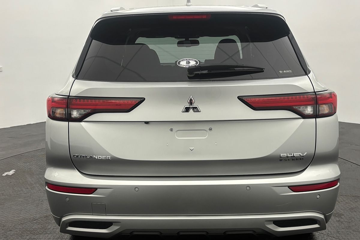 2022 Mitsubishi Outlander PHEV Exceed ZM