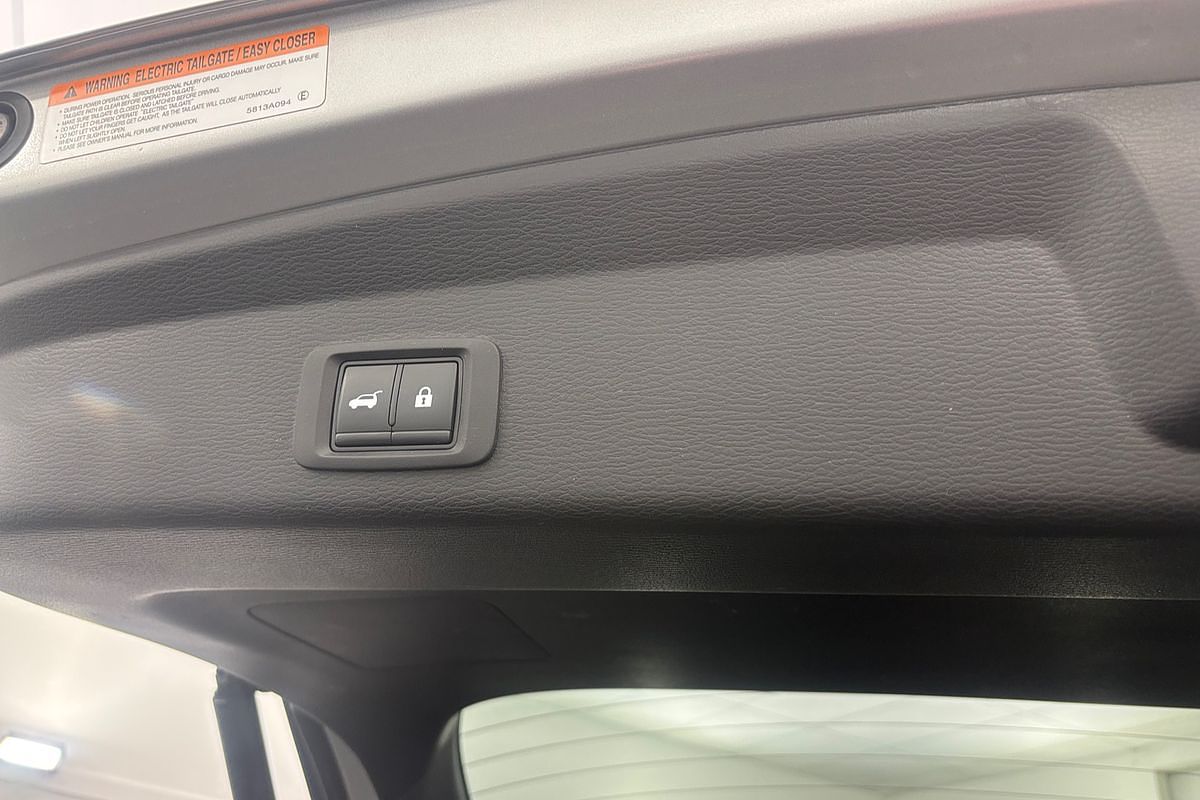 2022 Mitsubishi Outlander PHEV Exceed ZM