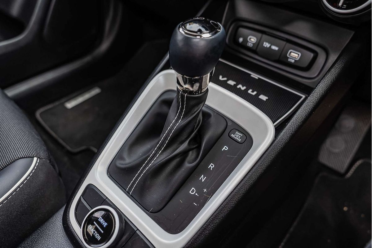 2023 Hyundai Venue Elite QX.V5