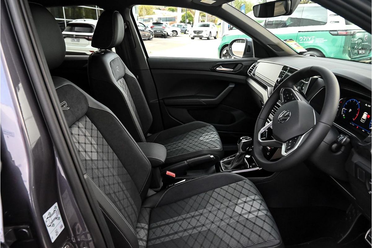 2025 Volkswagen T-Cross 85TSI R-Line D31