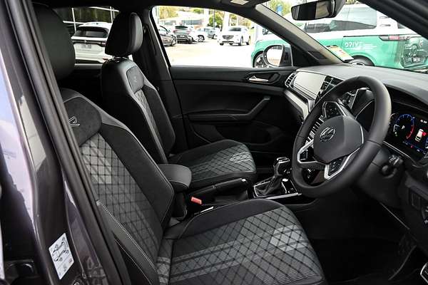 2025 Volkswagen T-Cross 85TSI R-Line D31