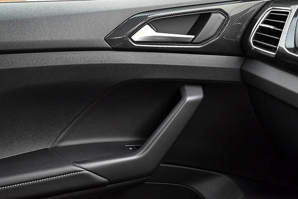 2025 Volkswagen T-Cross 85TSI R-Line D31