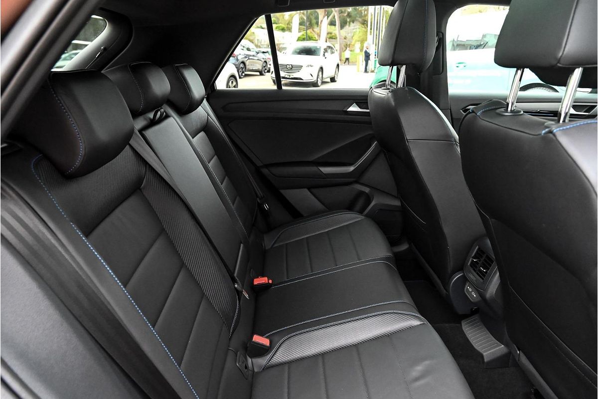 2024 Volkswagen T-Roc R D11