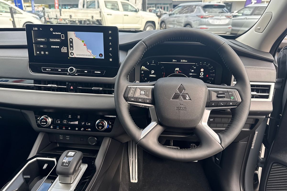 2025 Mitsubishi Outlander Exceed ZM