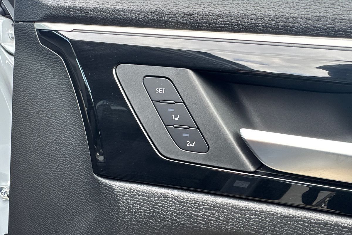 2025 Mitsubishi Outlander Exceed ZM