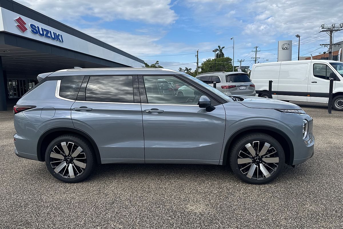 2025 Mitsubishi Outlander Exceed ZM