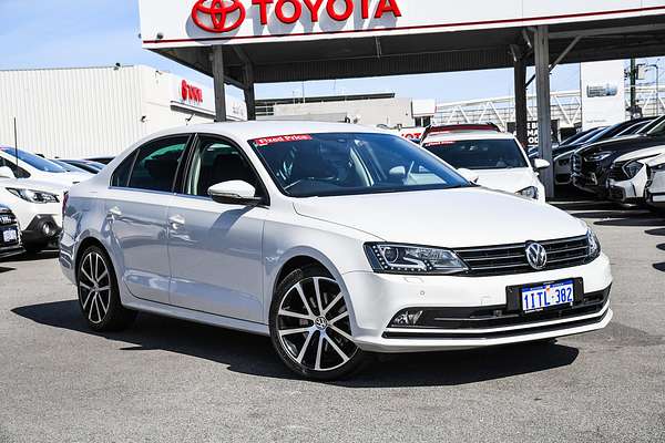 2015 Volkswagen Jetta 155TSI Highline Sport 1B