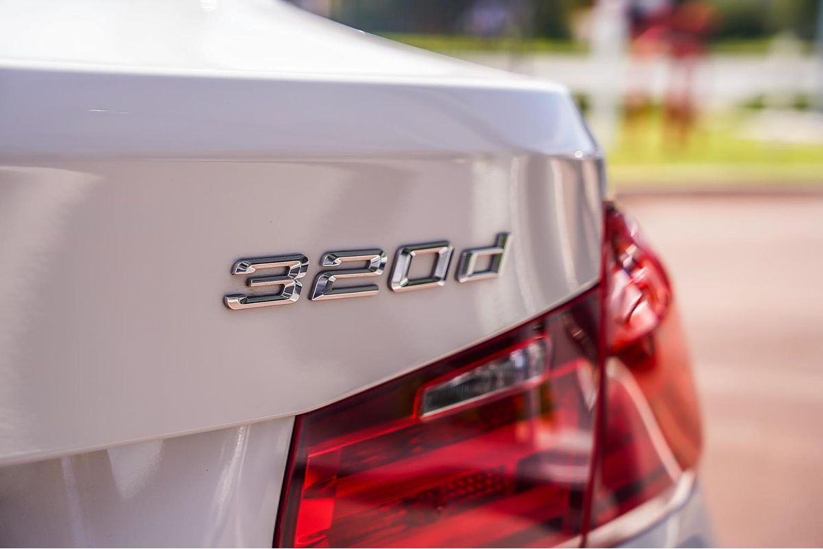 2012 BMW 3 Series 320d F30