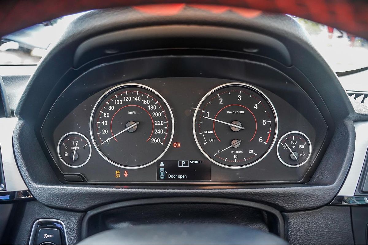 2012 BMW 3 Series 320d F30