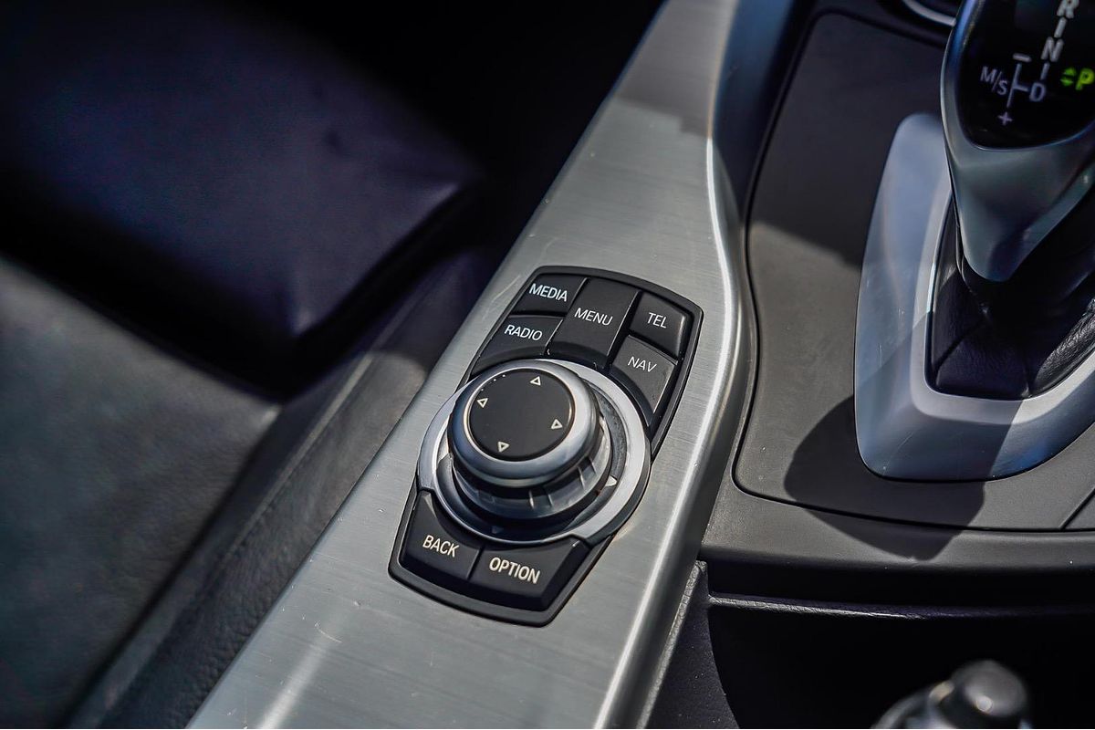 2012 BMW 3 Series 320d F30