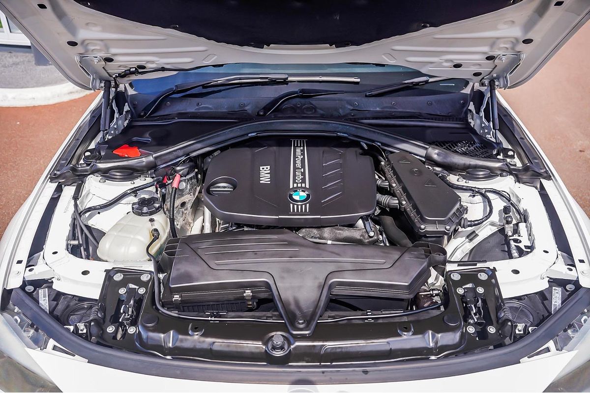 2012 BMW 3 Series 320d F30