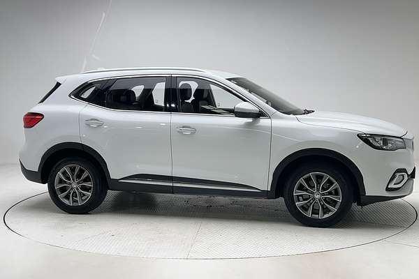 2022 MG HS Vibe SAS23