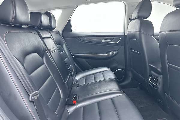 2022 MG HS Vibe SAS23