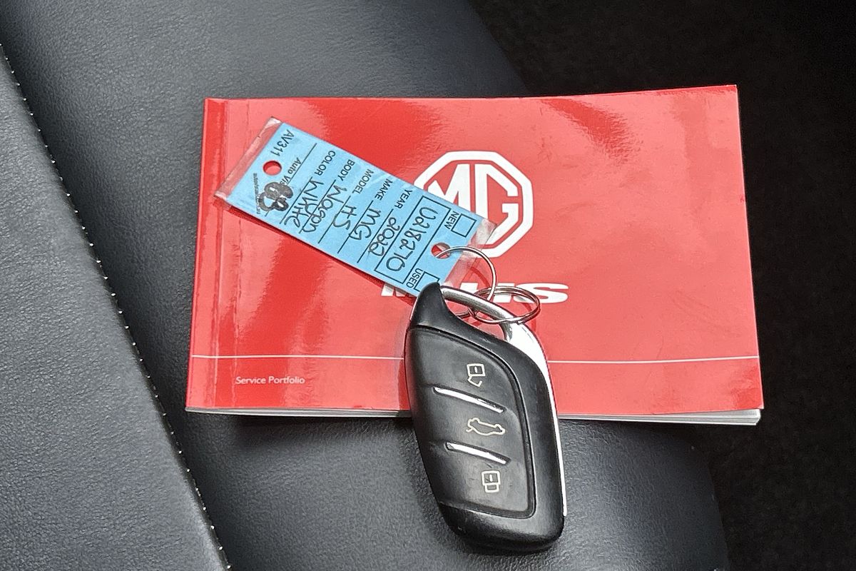 2022 MG HS Vibe SAS23