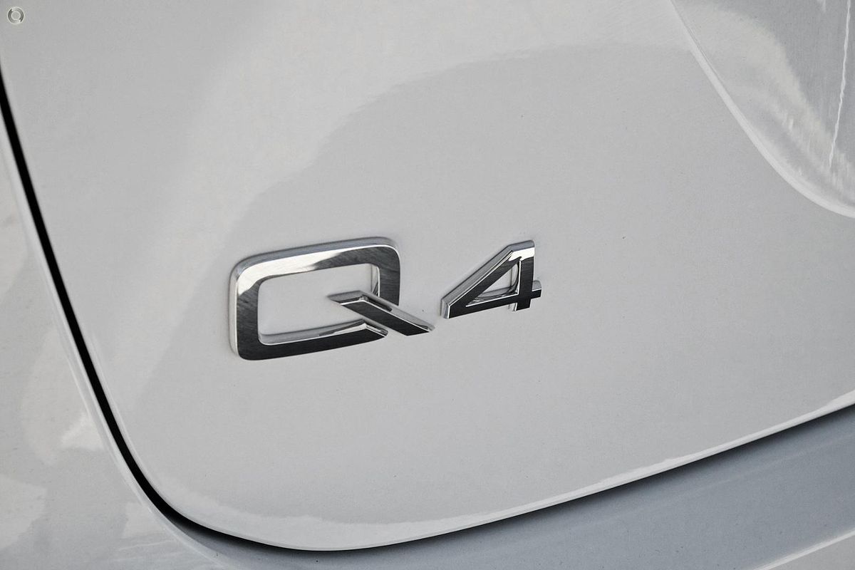 2025 Audi Q4 e-tron 55 F4