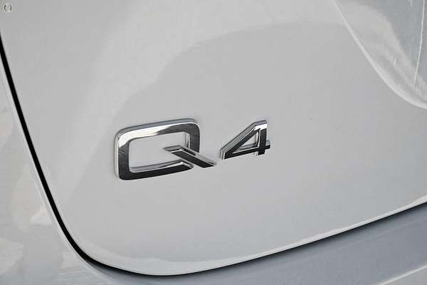 2025 Audi Q4 e-tron 55 F4