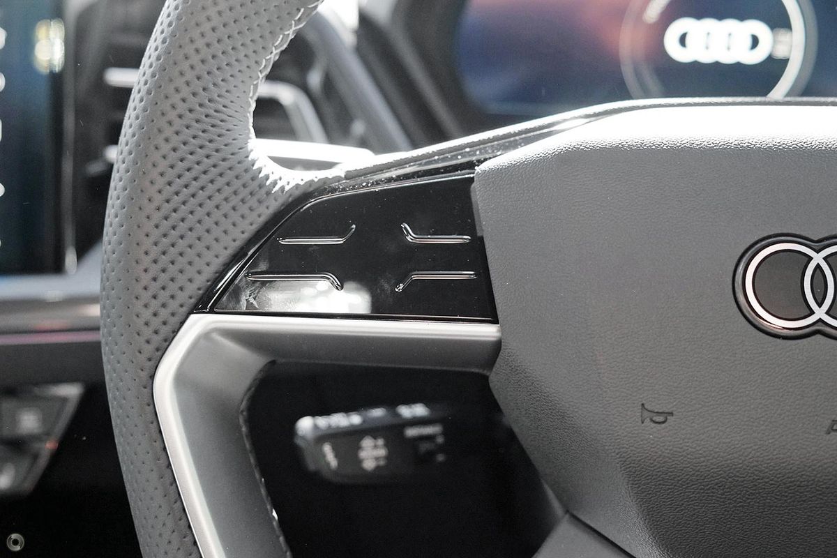 2025 Audi Q4 e-tron 55 F4