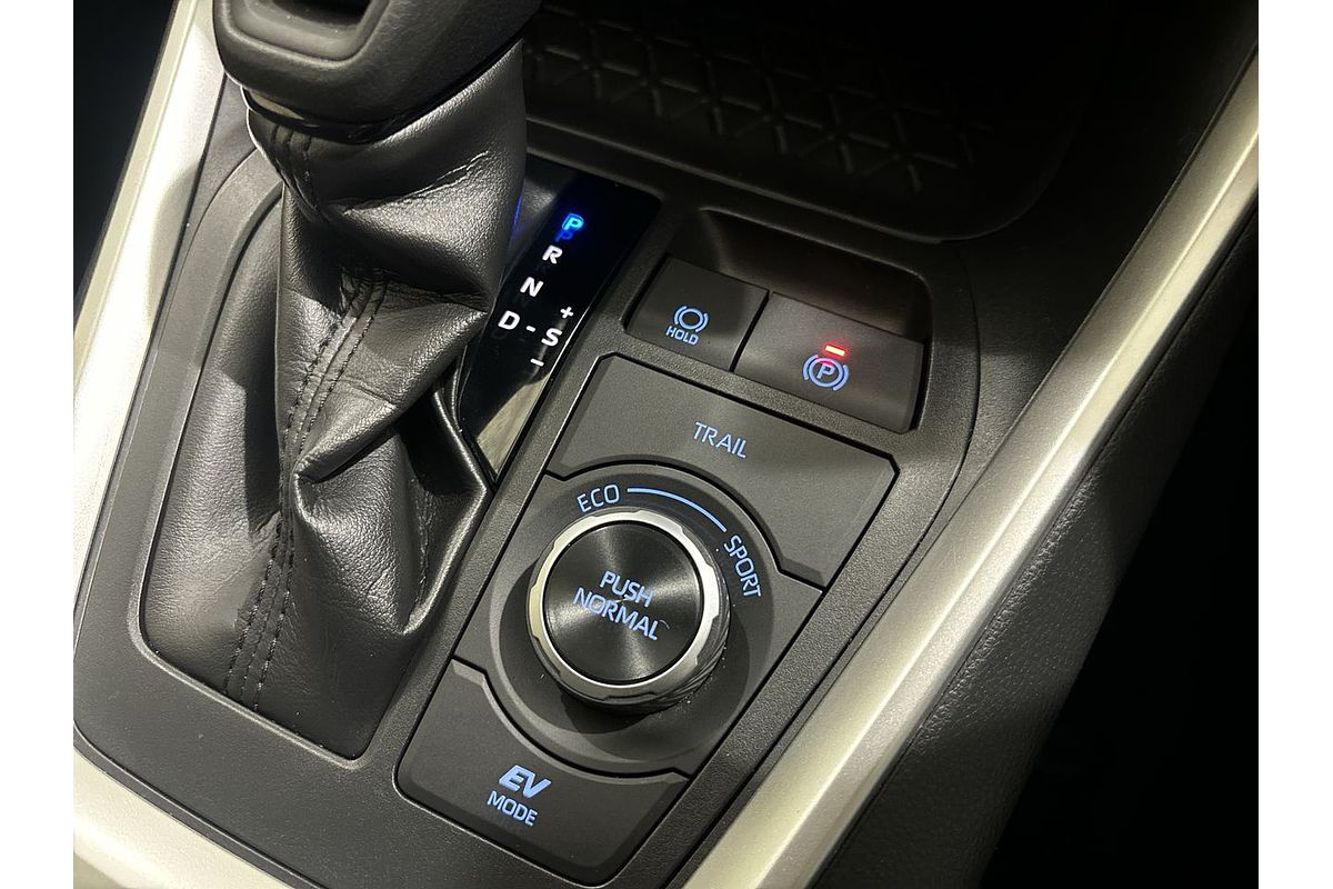 2020 Toyota RAV4 GX AXAH54R