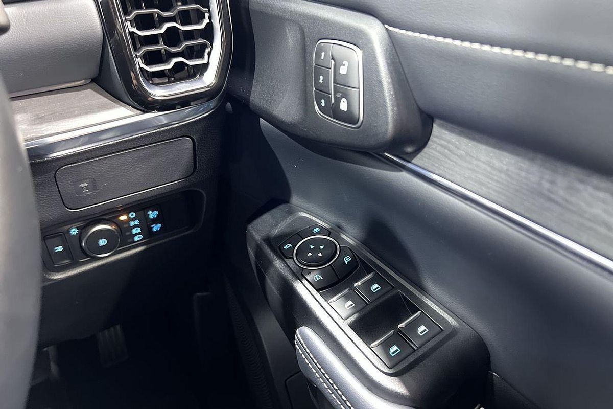 2025 Ford Ranger Platinum 4X4 3.0L