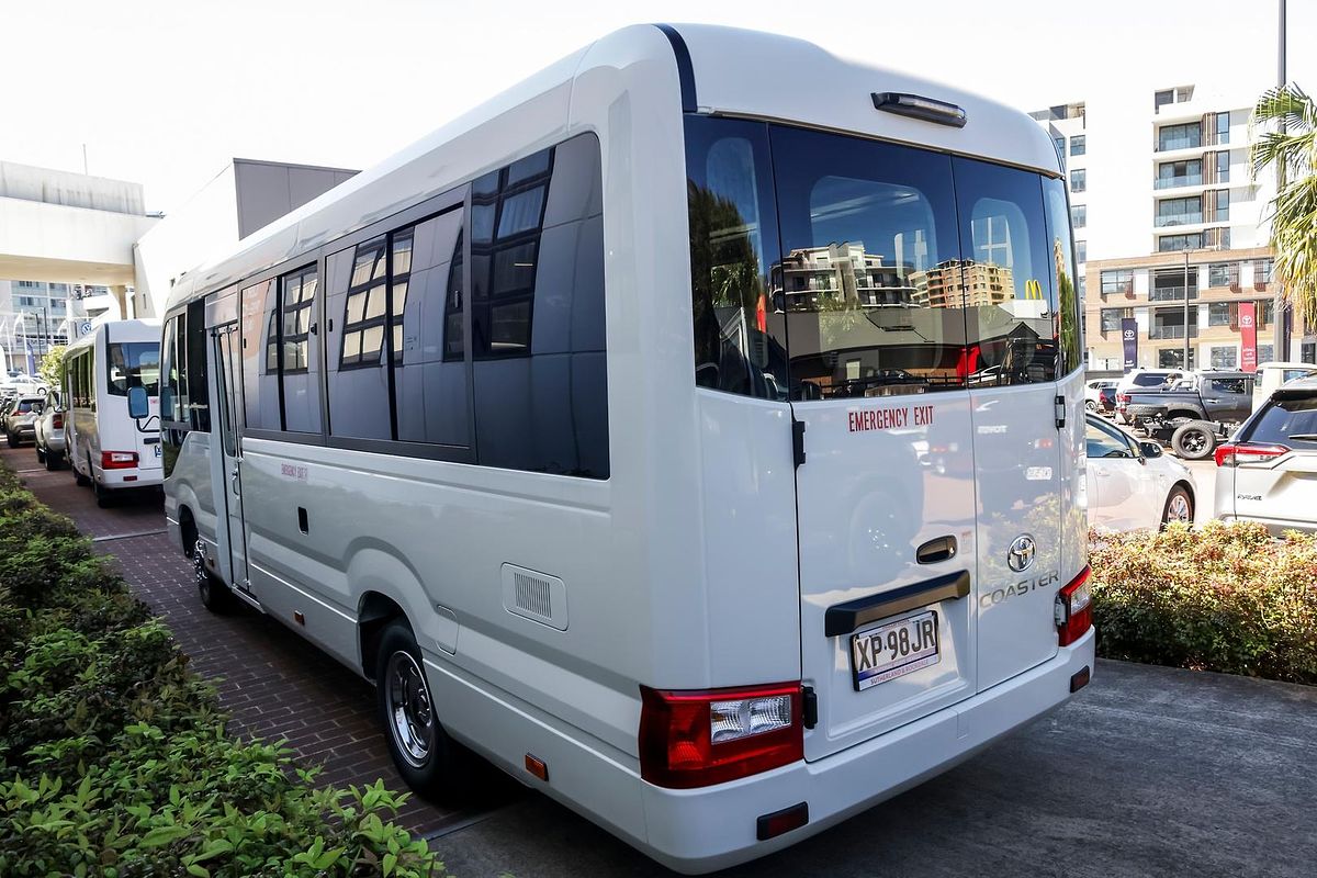 2025 Toyota Coaster GDB70R