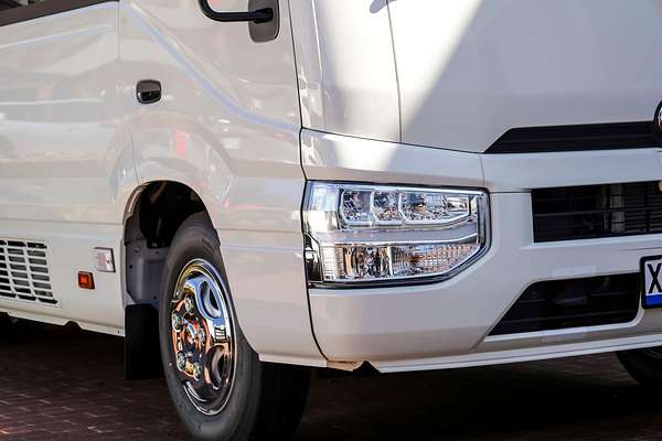 2025 Toyota Coaster GDB70R