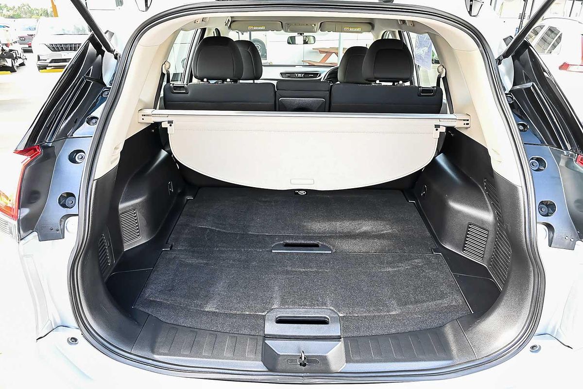 2022 Nissan X-TRAIL ST T32