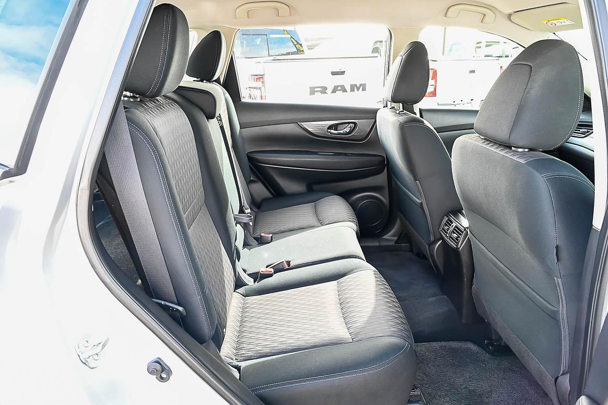 2022 Nissan X-TRAIL ST T32