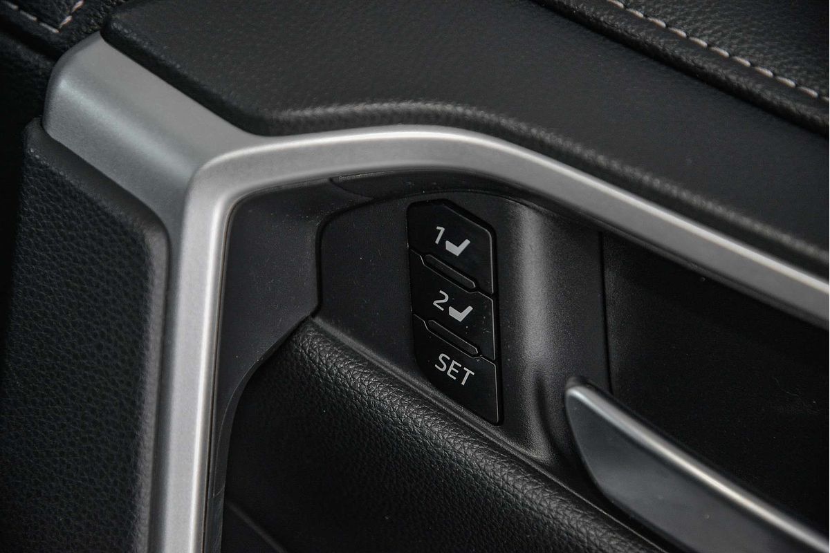 2019 Toyota RAV4 Cruiser MXAA52R