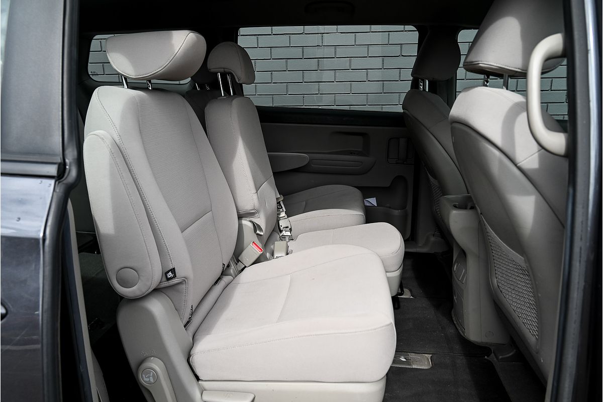 2017 Kia Carnival S YP