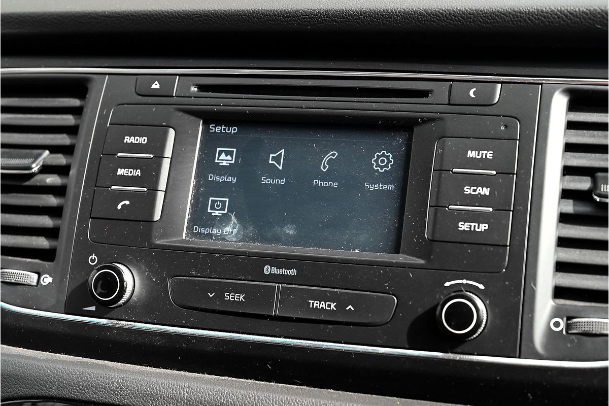2017 Kia Carnival S YP