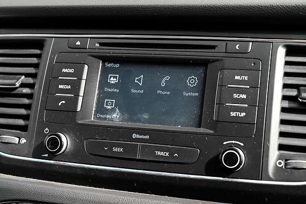 2017 Kia Carnival S YP