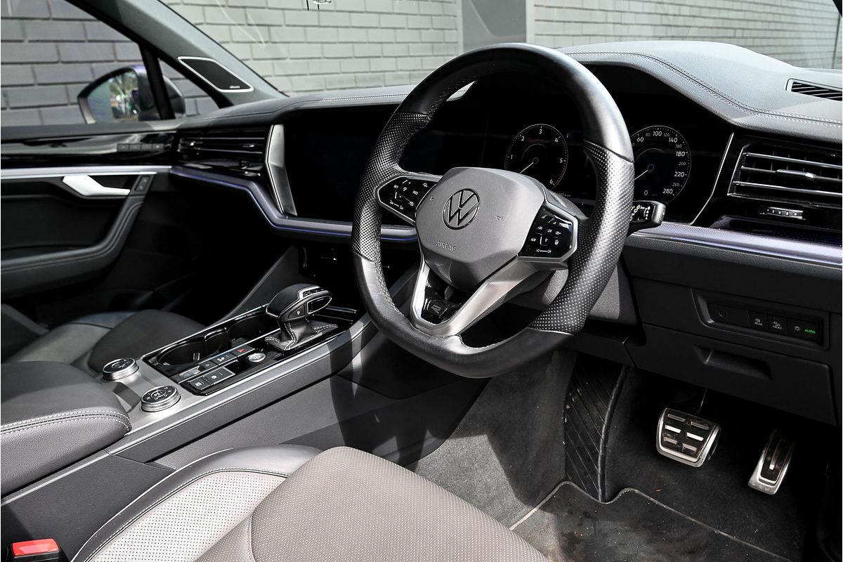 2023 Volkswagen Touareg 210TDI R-Line CR