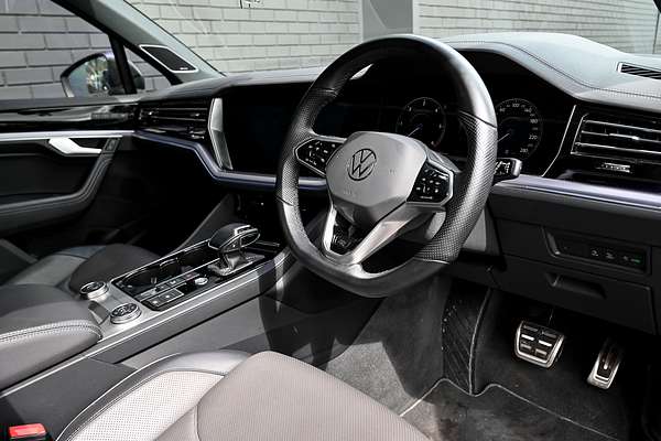 2023 Volkswagen Touareg 210TDI R-Line CR