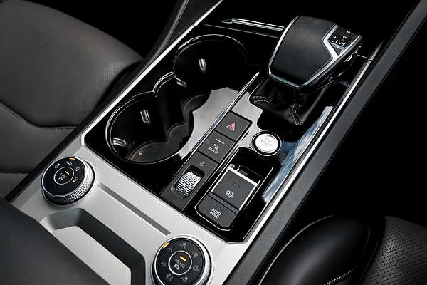 2023 Volkswagen Touareg 210TDI R-Line CR