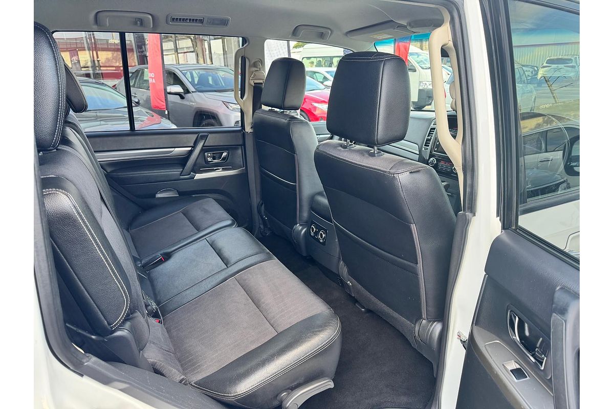 2018 Mitsubishi Pajero GLS NX