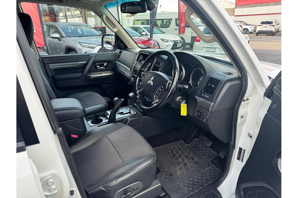 2018 Mitsubishi Pajero GLS NX