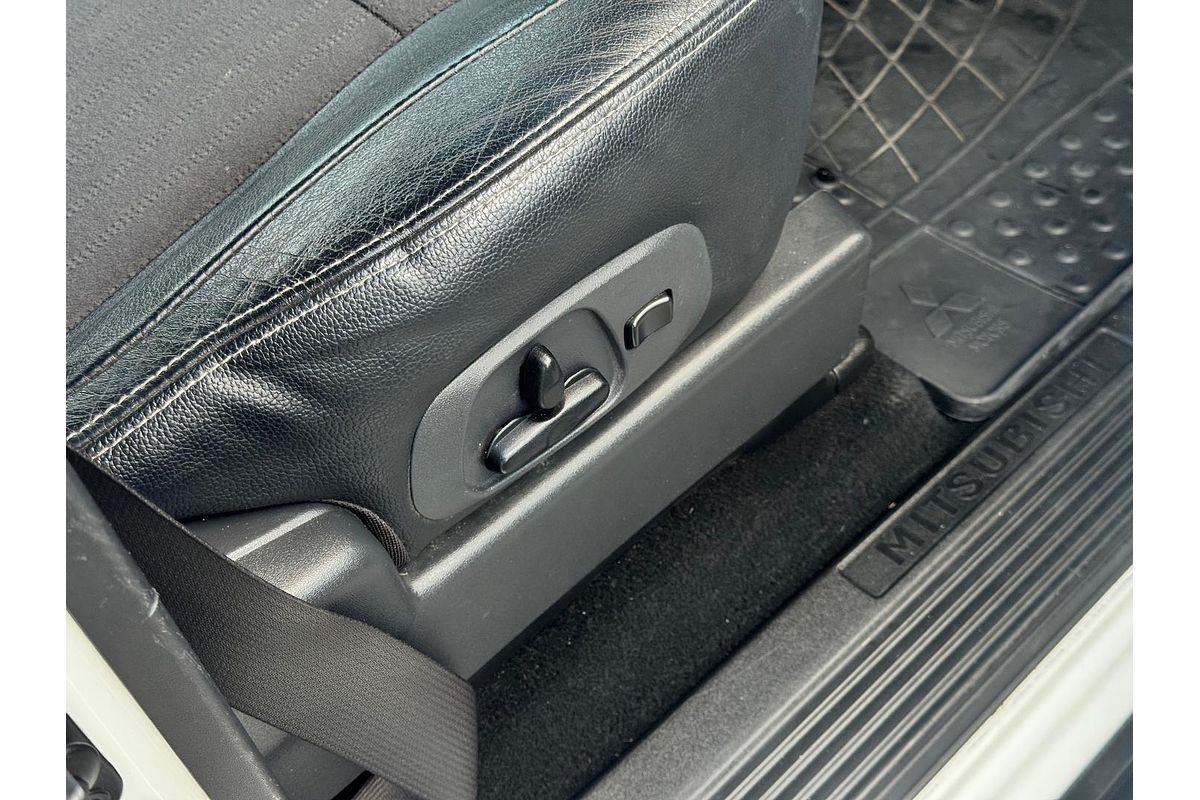 2018 Mitsubishi Pajero GLS NX