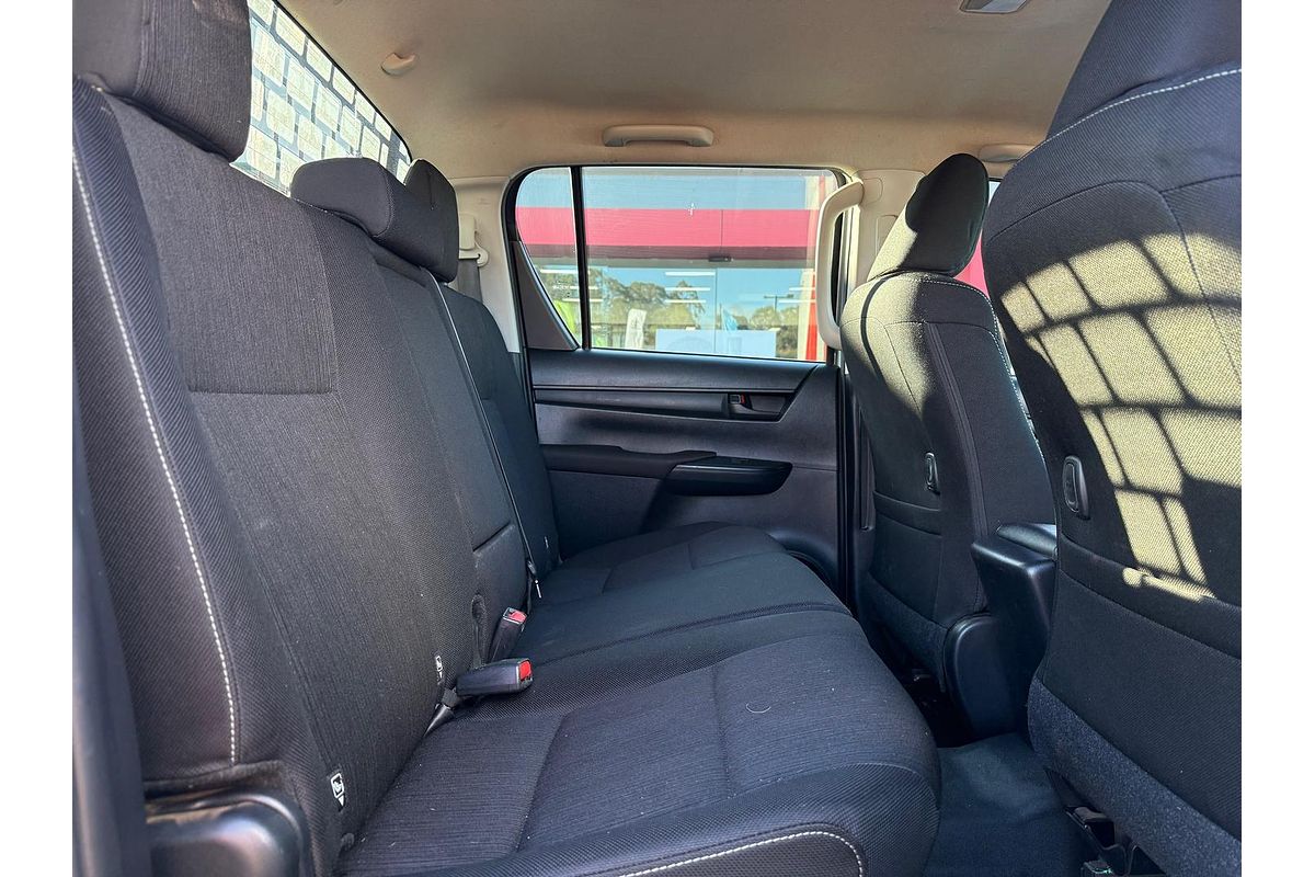 2019 Toyota Hilux SR GUN126R 4X4