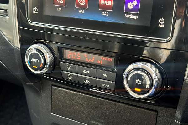 2018 Mitsubishi Pajero GLS NX