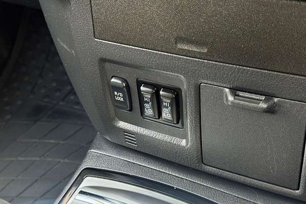 2018 Mitsubishi Pajero GLS NX