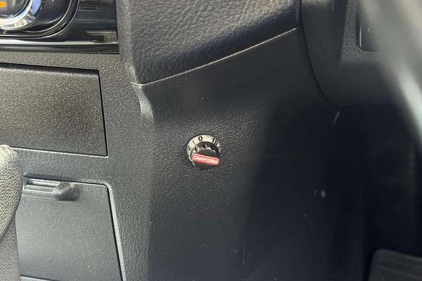 2018 Mitsubishi Pajero GLS NX