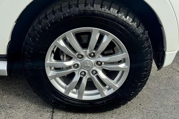 2018 Mitsubishi Pajero GLS NX